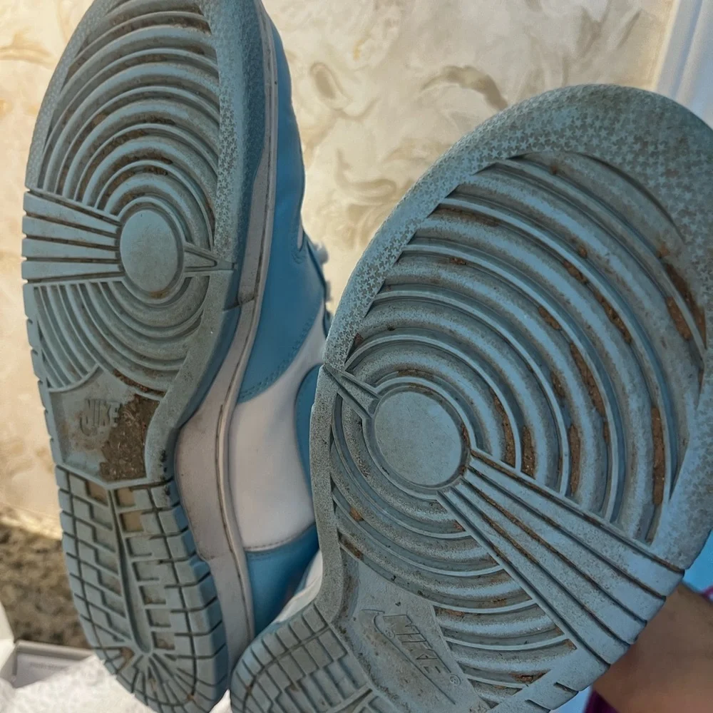 Nike Sky Blue and White High-Tops - Picture 4 of 5